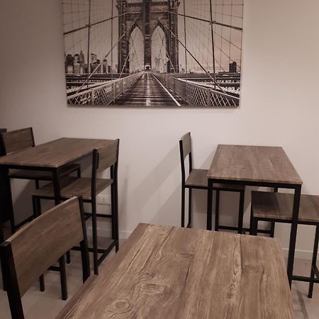 Soleluna Fiera 6 Rooms Bologna Kültér fotó