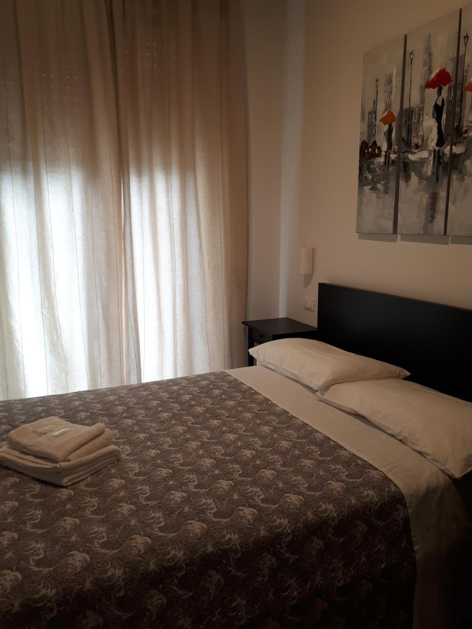 Soleluna Fiera 6 Rooms Bologna Kültér fotó