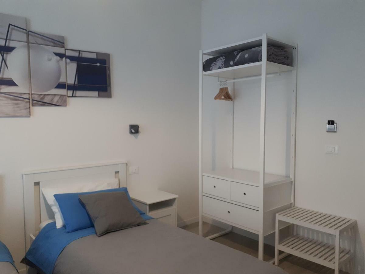 Soleluna Fiera 6 Rooms Bologna Kültér fotó